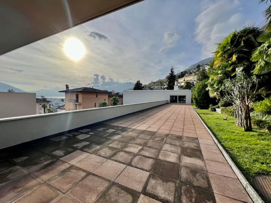 Bright Tiny Studio - Shared Pool & Sauna - Free Parking - Air Condition Muralto Bagian luar foto
